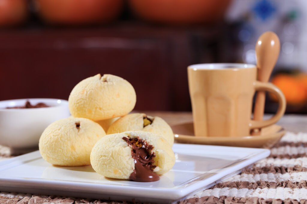 Pão de Queijo Recheado com Nutella Mania Foods